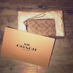 NEW Coach Wristlet/Wallet